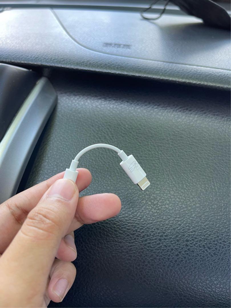 IPHONE DONGLE/HEADSET CONNECTOR/EARPHONE ADAPTER (Category: Headphones & Headsets) located in Pasig City. Submitted by preloved_by_g (Listing ID 1159495602, Image 1). Description: ORIGINAL MONEY BACK IF PROVEN FAKE .