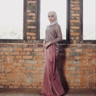 (Category: ) located in . Submitted by lunaa.preloved (Listing ID 1159533318, Image 1). Description: .