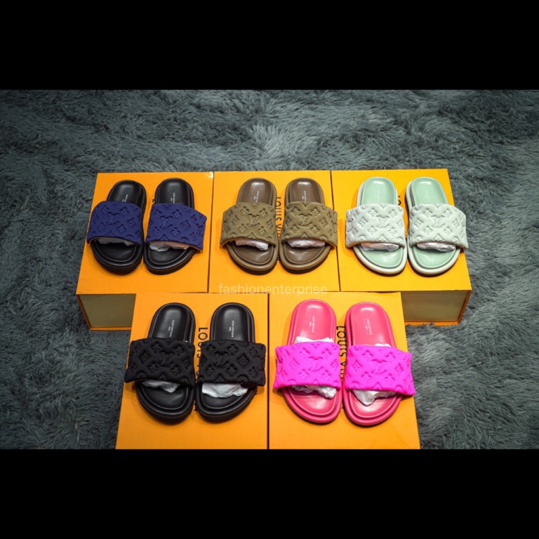 Louis Vuitton LV Pool Pillow Comfort Mule Slide Sandals, Men's Fashion,  Footwear, Flipflops and Slides on Carousell