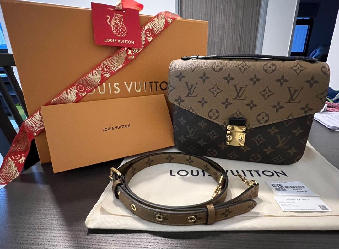 Louis Vuitton Pochette Metis Monogram Reverse - LVLENKA Luxury