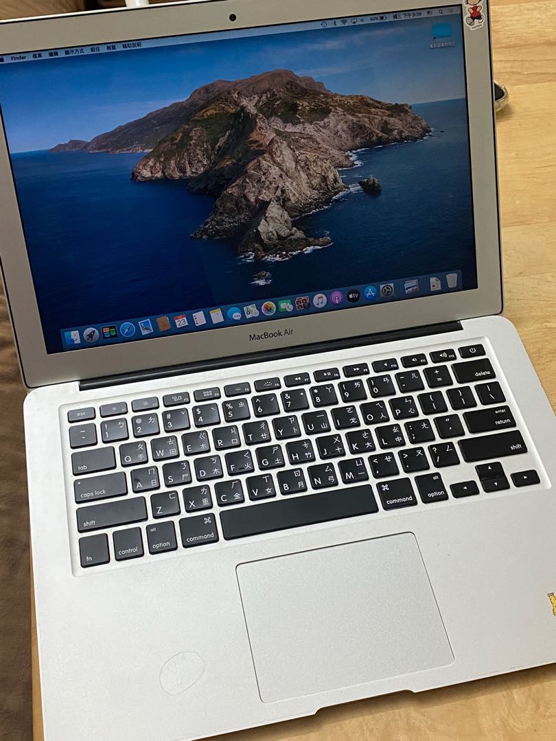Macbook Air 13吋a1466 電腦3c 桌電筆電在旋轉拍賣