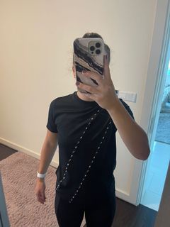 (Category: ) located in . Submitted by veronique2021 (Listing ID 1159388456, Image 1). Description: .