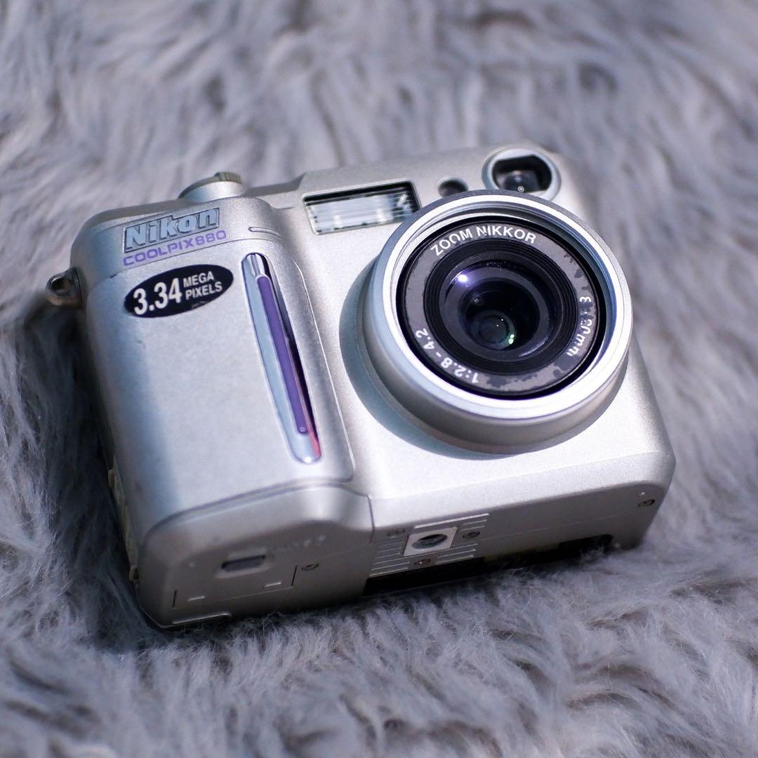 Nikon Coolpix 880, Photography, Cameras on Carousell