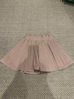 Pink pleated skirt