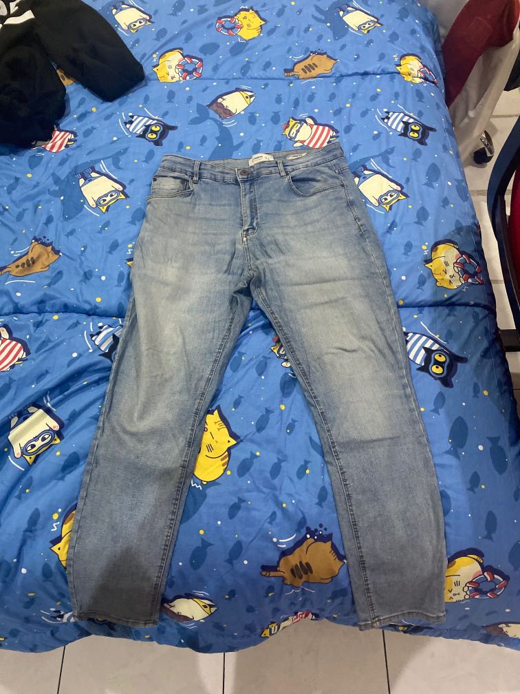 Pull\u0026Bear Jeans Carrot Fit, Fesyen Pria, Pakaian , Bawahan di Carousell