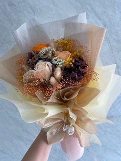 (Ready stock for Mother’s Day!/free delivery in east) Premium preserved dried flowers summer orange roses bouquet