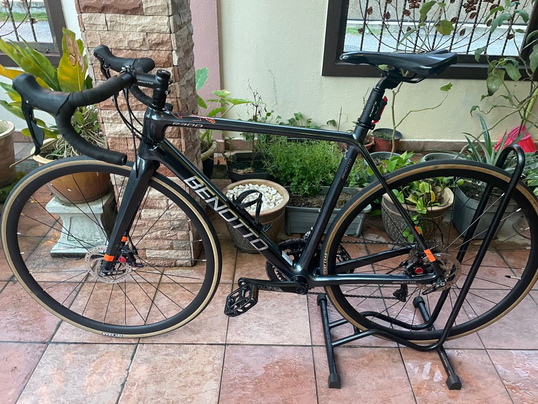 Benotto road bike shop