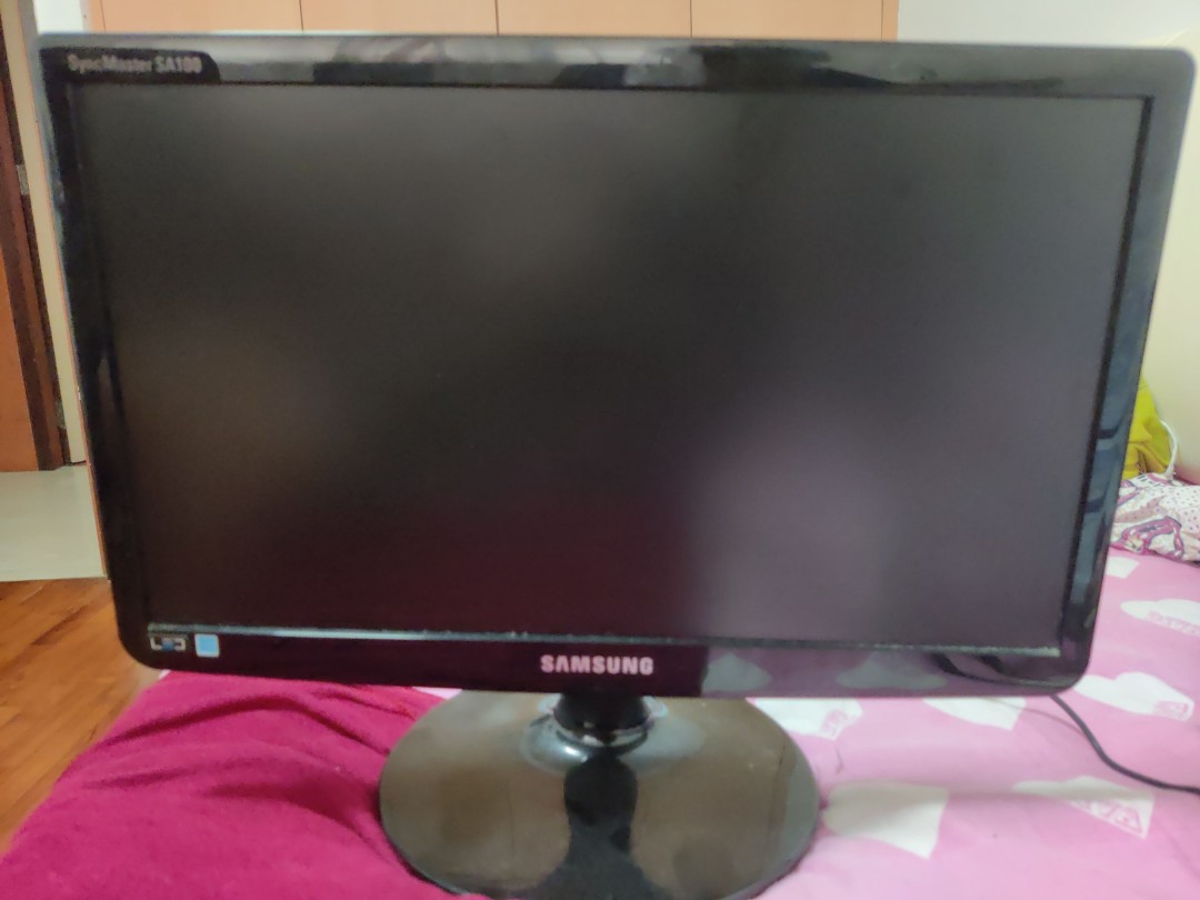 Samsung SyncMaster SA100 Flatcreen LCD monitor with full-tilt stand ...