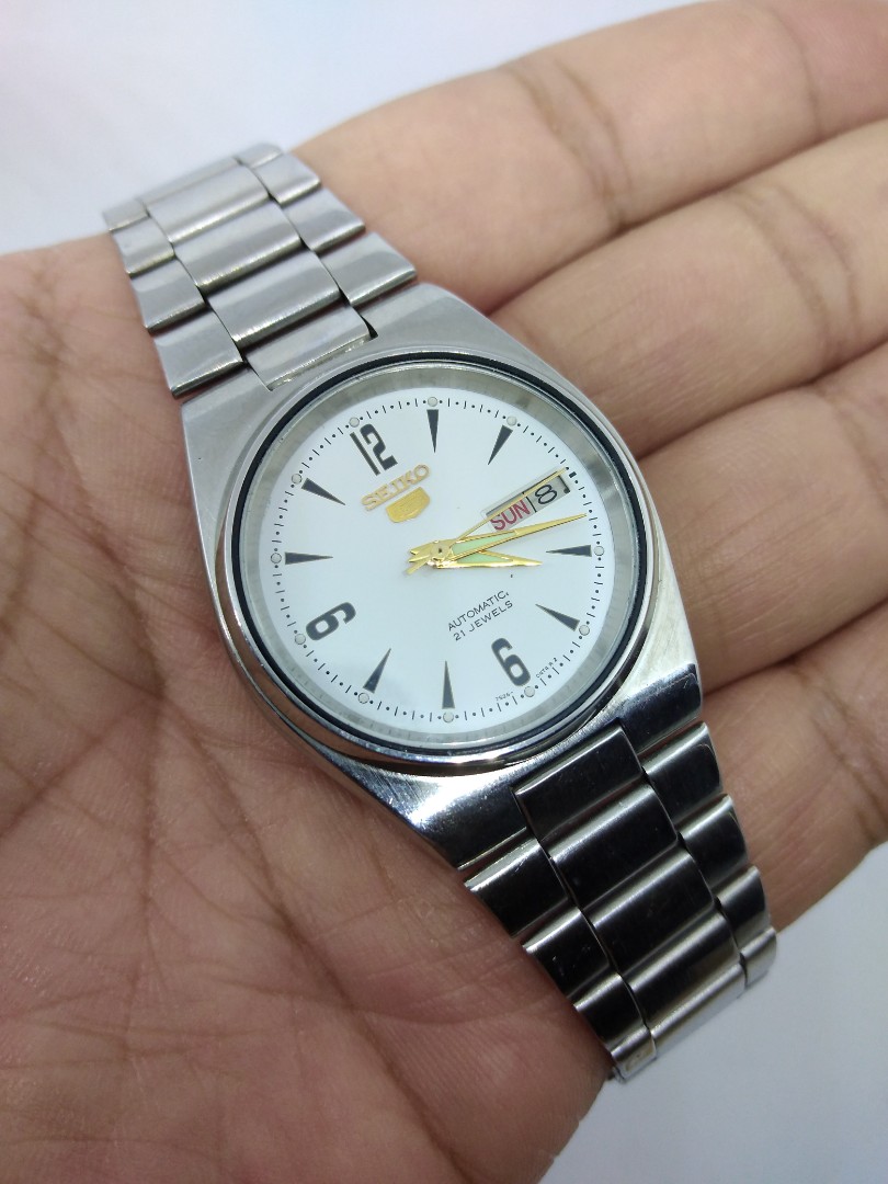 Seiko 5, Men's Fashion, Watches & Accessories, Watches on Carousell