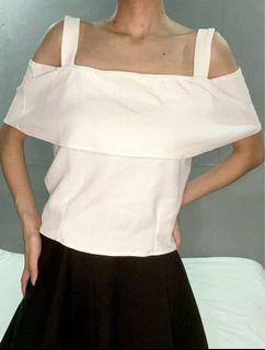 Sleeveless tops