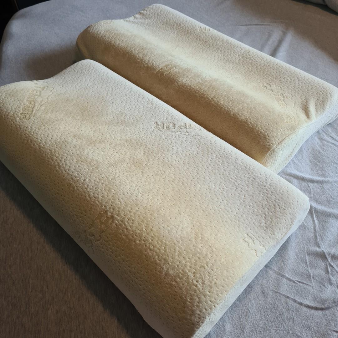 Tempur Original Pillow, Furniture & Home Living, Bedding & Towels on