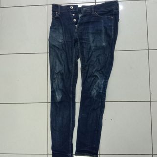 (Category: ) located in . Submitted by farizramli (Listing ID 1159547057, Image 1). Description: .