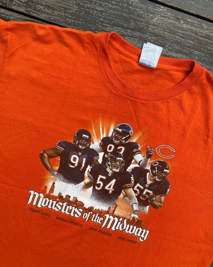VTG 90s CHICAGO BEARS NFL TEE Men s Fashion Tops Sets Tshirts