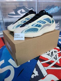 (Category: ) located in . Submitted by sneakerfoot13 (Listing ID 1159424673, Image 1). Description: .