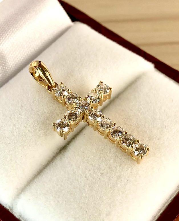 Gold diamond cross pendant hot sale
