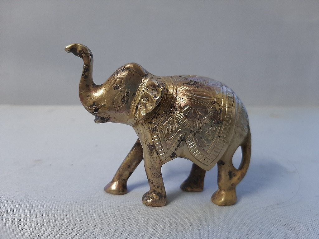 2795. Copper Elephant Statue, Hobbies & Toys, Collectibles
