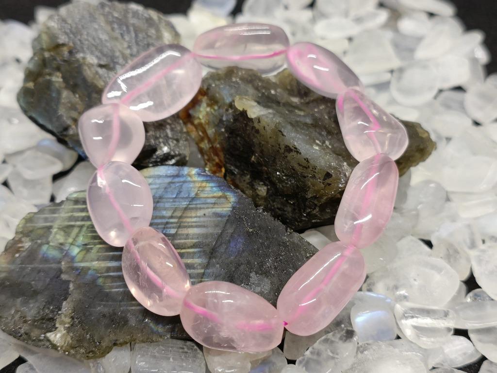 粉紅水晶手串水晶天然石彈性手鏈 女裝 飾物及配件 手鍊 Carousell