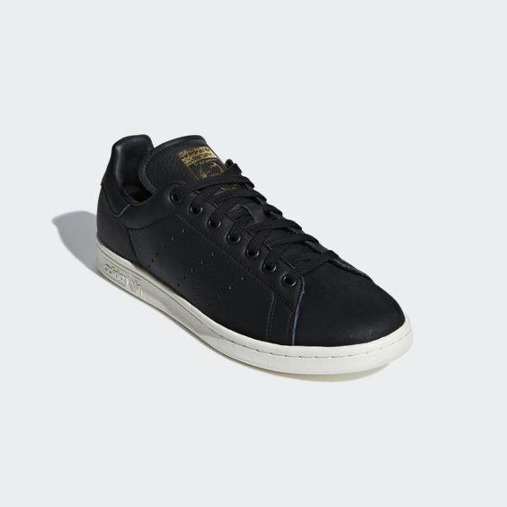 White and black stan smith mens deals
