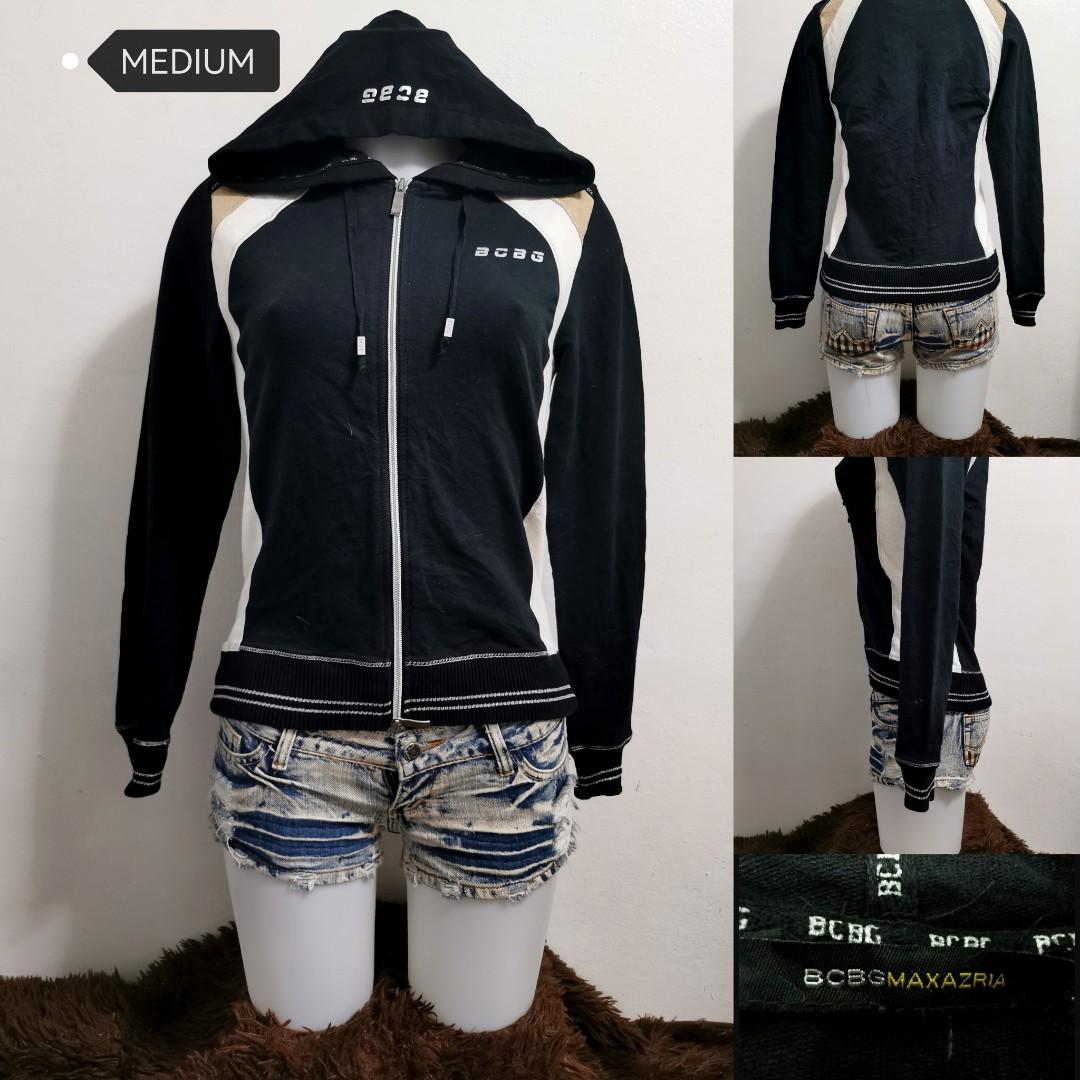 BCBG MAXAZRIA HOODIE JACKET FOR WOMEN (Category: Coats, Jackets and Outerwear) located in Bulacan. Submitted by CW080520 (Listing ID 1159742937, Image 1). Description: COD via Shopee CO REMINDERS ▪️All items are unwashed. ▪️Please manage your expectation these are PRELOVE ITEMS. ▪️If you like perfect (MADAMI PO SA MALL). ▪️We are not "BRAND EXPERT" customers are the one to check the authenticity of the item based on picture and tag/label provided