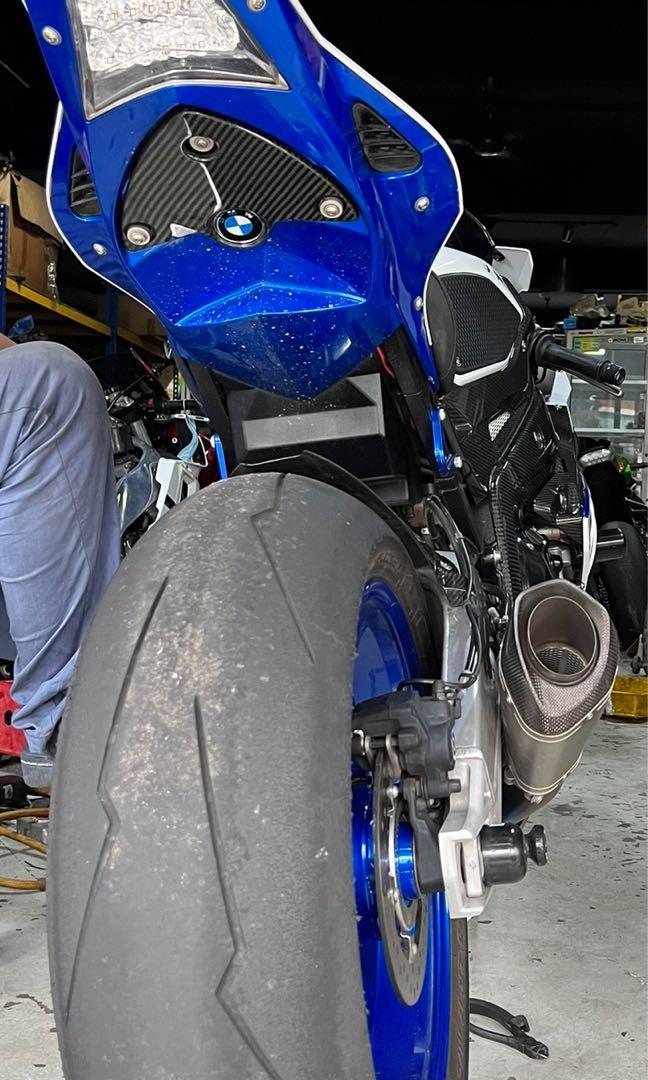 Akrapovic hp4 store
