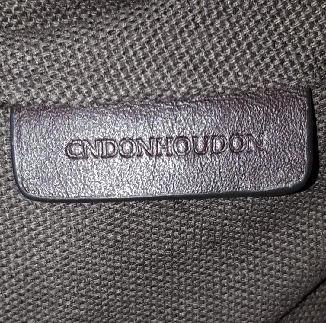 Burberry Northfield Hobo Bag (Category: Luxury Bags & Wallets) located in Taguig. Submitted by esa.agustin (Listing ID 1159722090, Image 2). Description: Original Burberry Northfield pvc large hobo bag. With authenticity card..