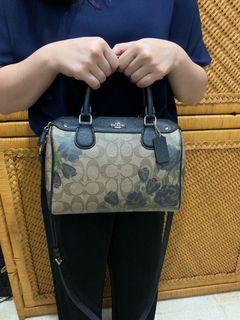 Coach sling bag