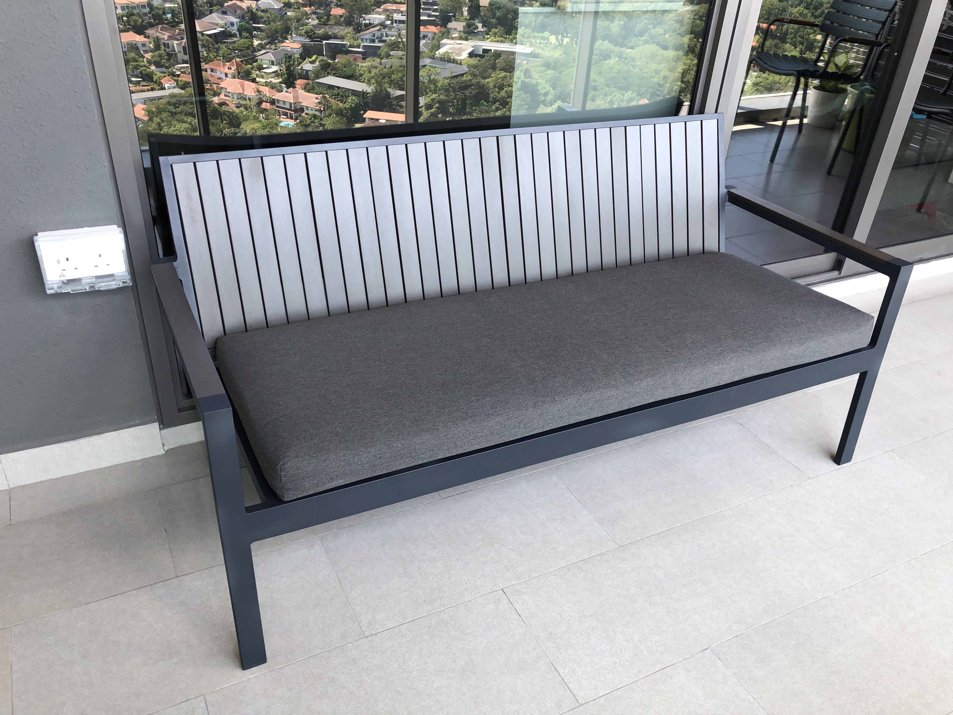 Crate and barrel deals outdoor couch