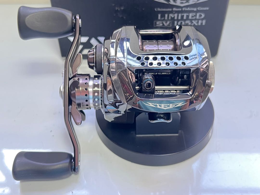 Moulinet Casting Daiwa 14 STEEZ LIMITED SV 105XH Main Droite - Near Mint - Japon
