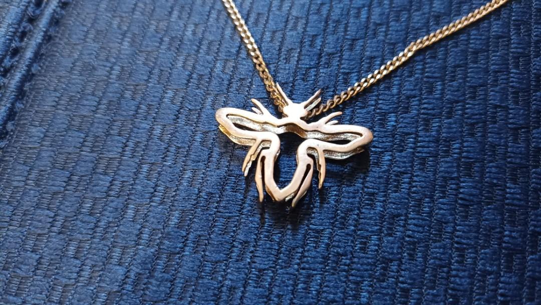 Dior on sale bee necklace