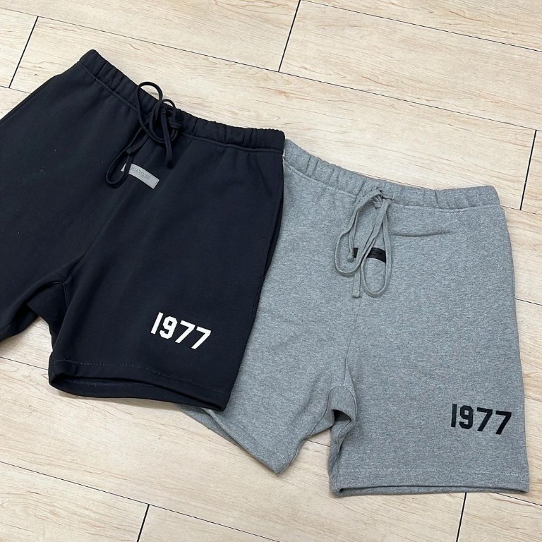FOG Essentials 1977 Sweat Shorts, 男裝, 褲＆半截裙, 短褲- Carousell