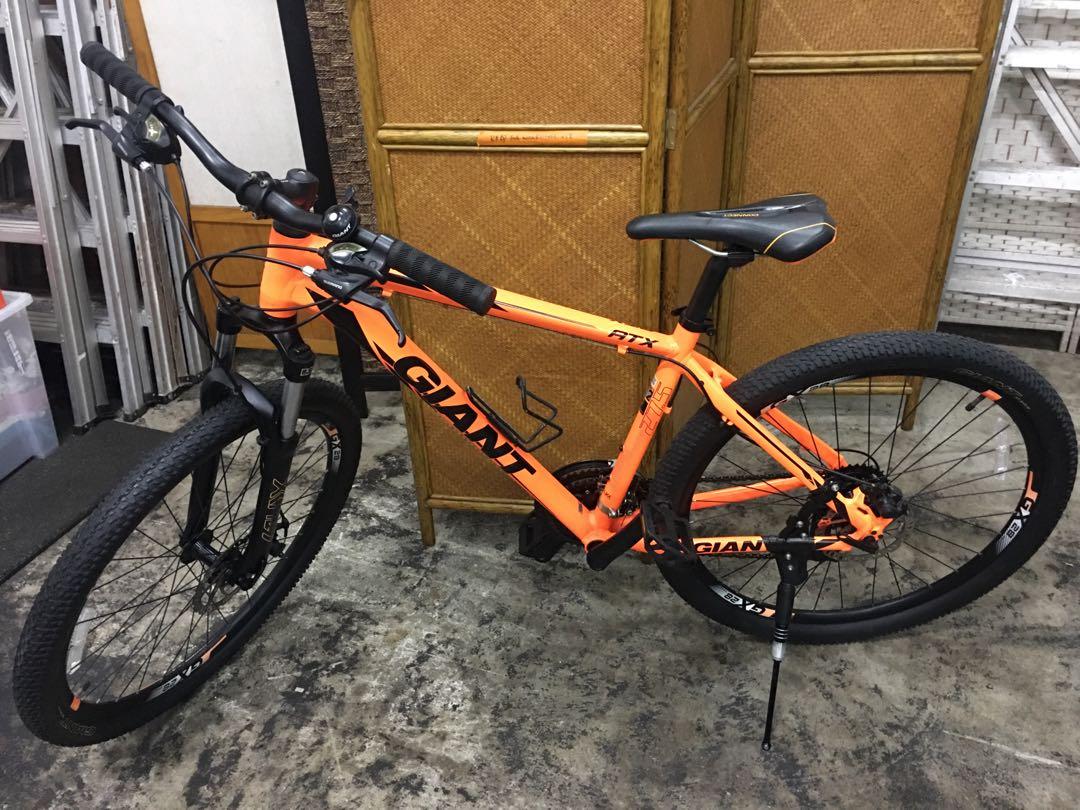 Giant ATX 27.5 Sports Equipment Bicycles Parts Bicycles on