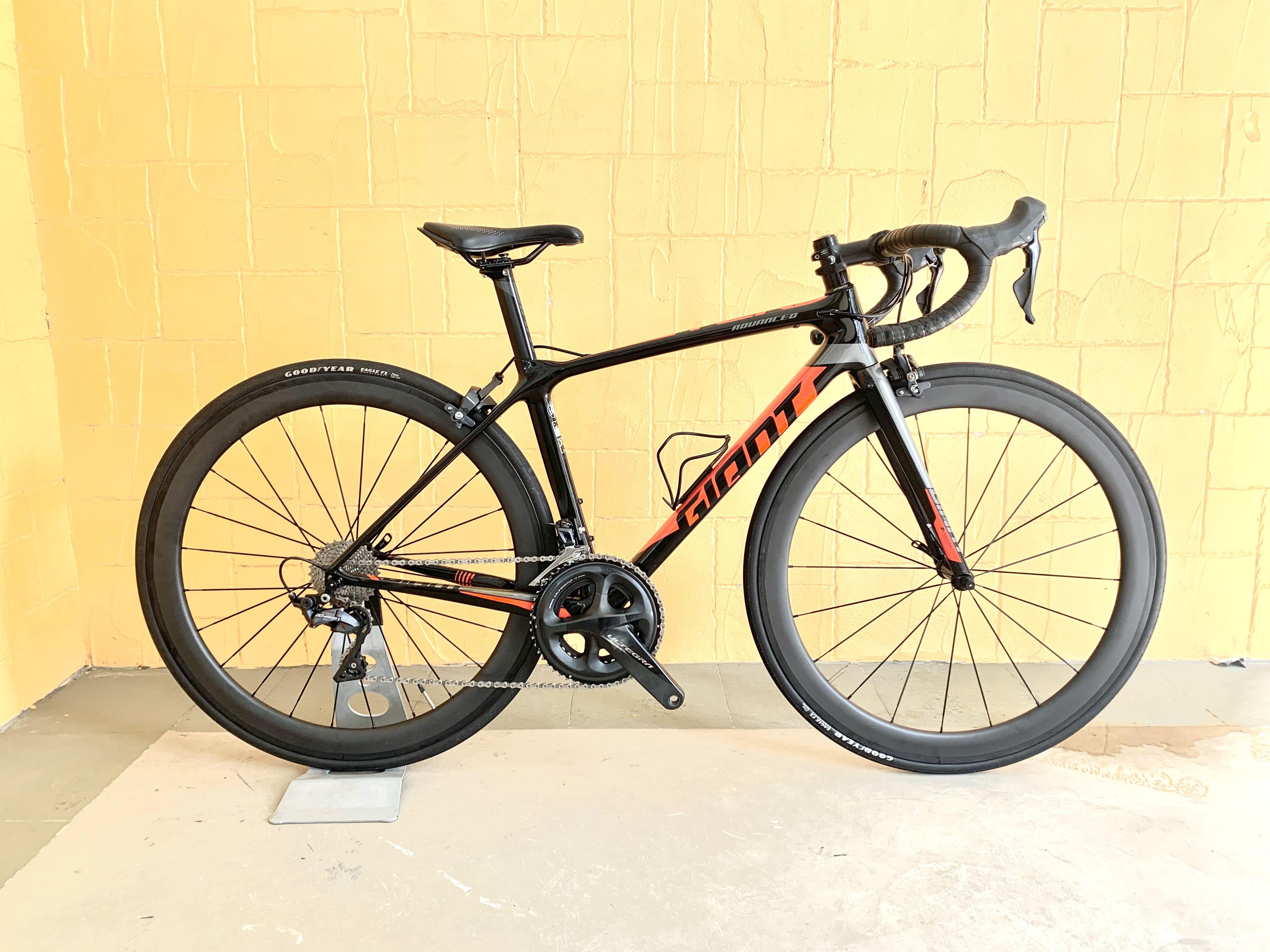 Giant TCR Advanced Pro 1 (Ultegra)(R8000)(50mm Carbon wheels)(carbon road bike), Sports