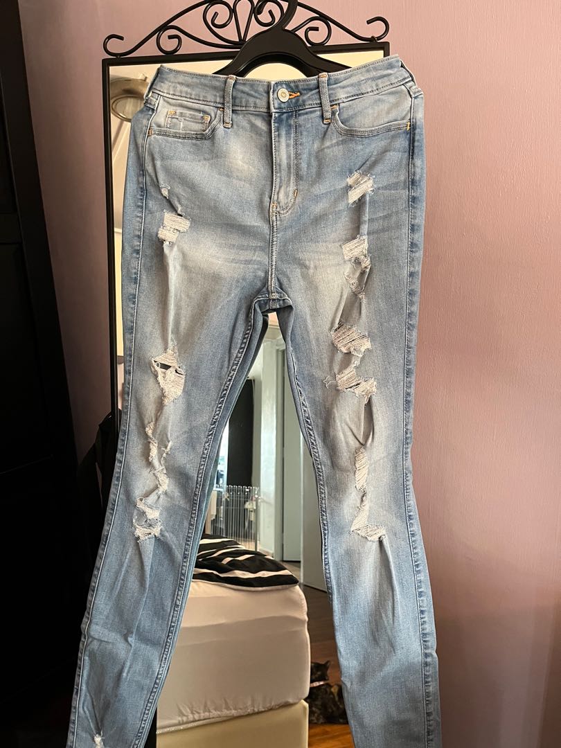 hollister white ripped jeans womens
