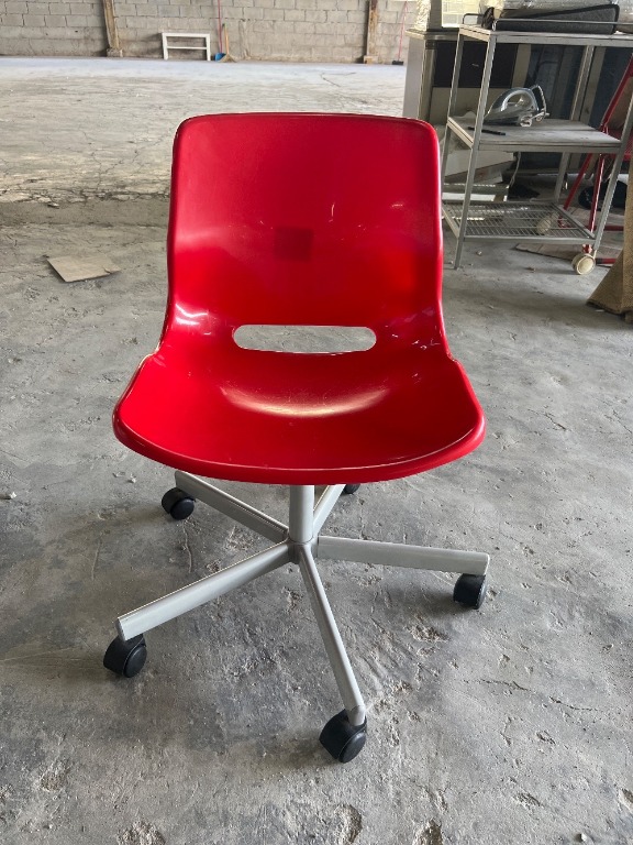 Plastic chair with on sale wheels