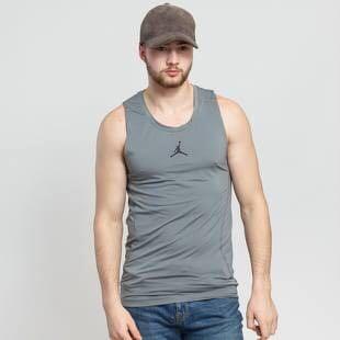 Jordan Compression Sleeveless Shirt Large, Men's Fashion, Activewear on  Carousell