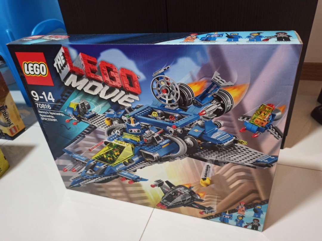 Lego movie store 2 benny spaceship