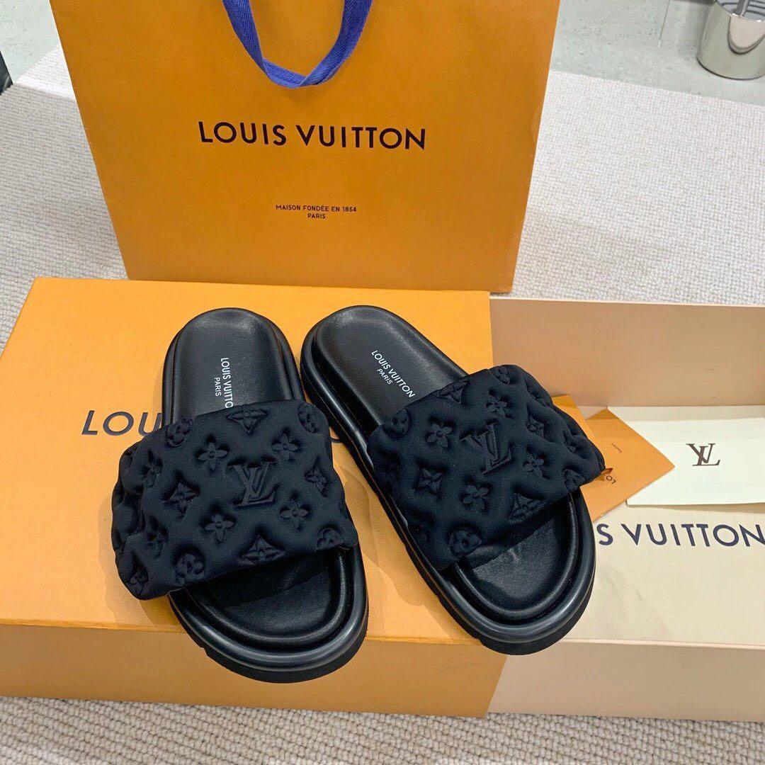 Louis vuitton pool pillow comfort mule slides, Men's Fashion, Footwear,  Slippers & Slides on Carousell