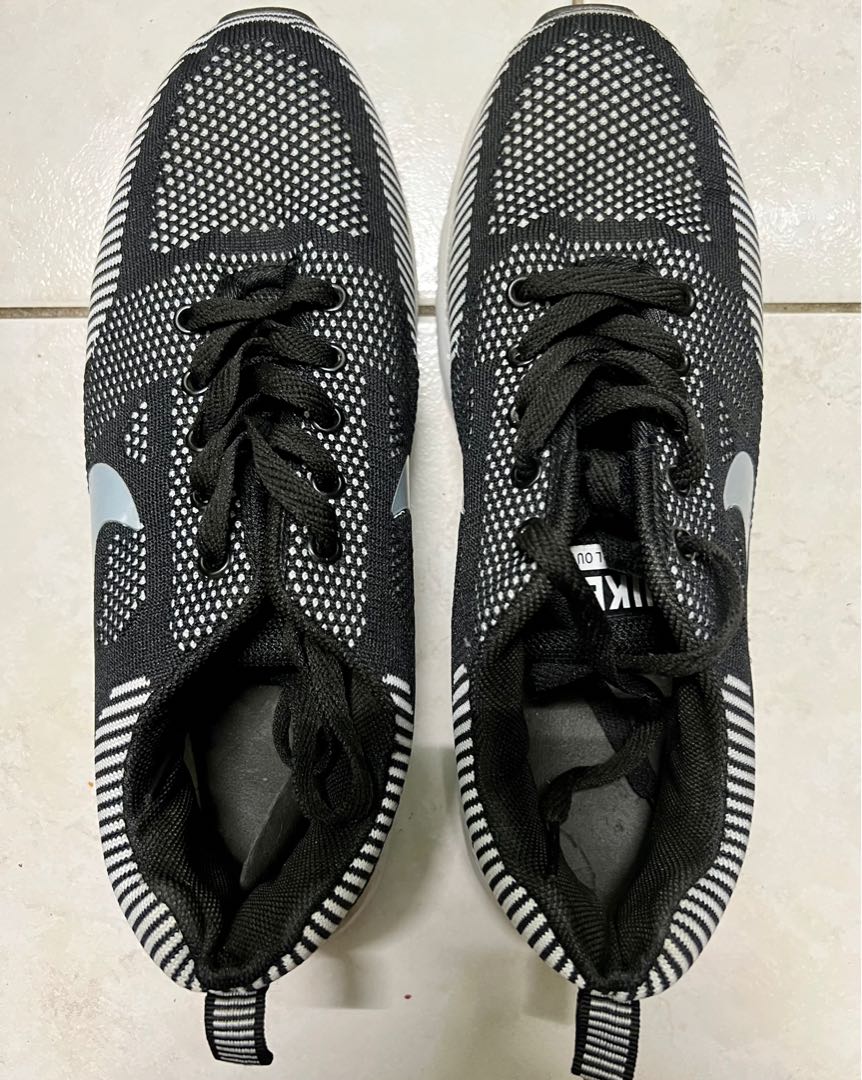 Nike eu 44 store