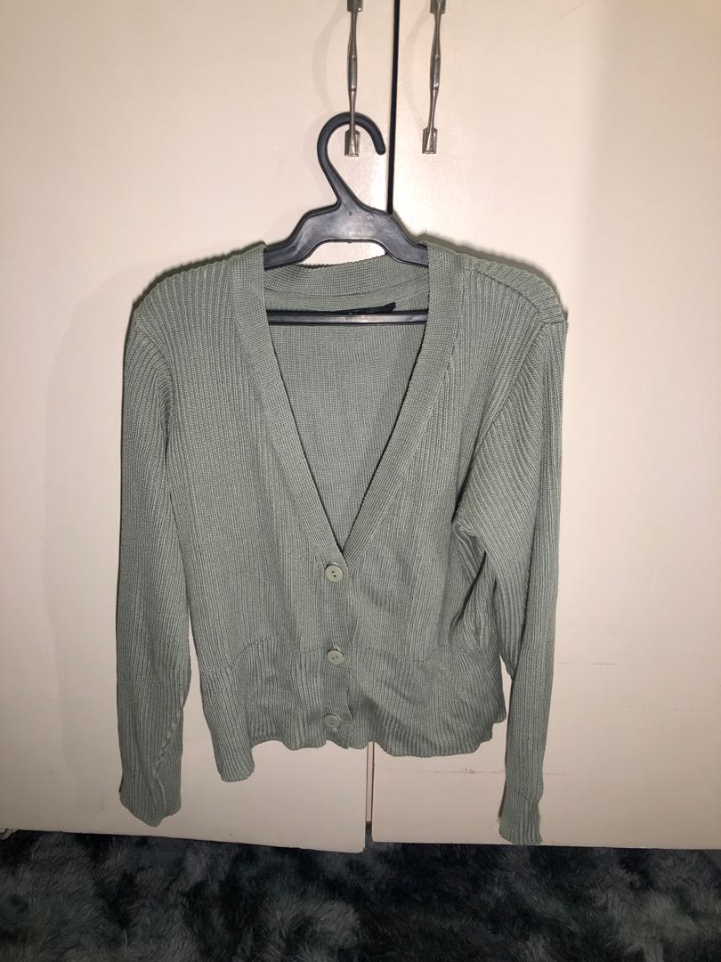 Cardigan small top