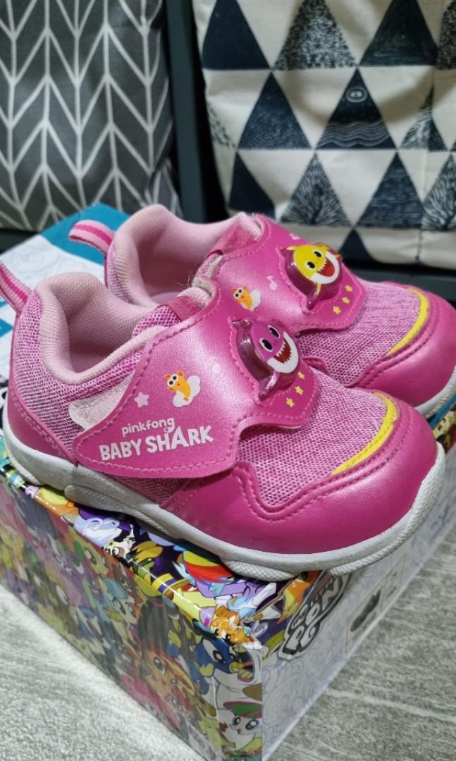 Pinkfong Baby Shark shoes, Babies & Kids, Babies & Kids Fashion on ...