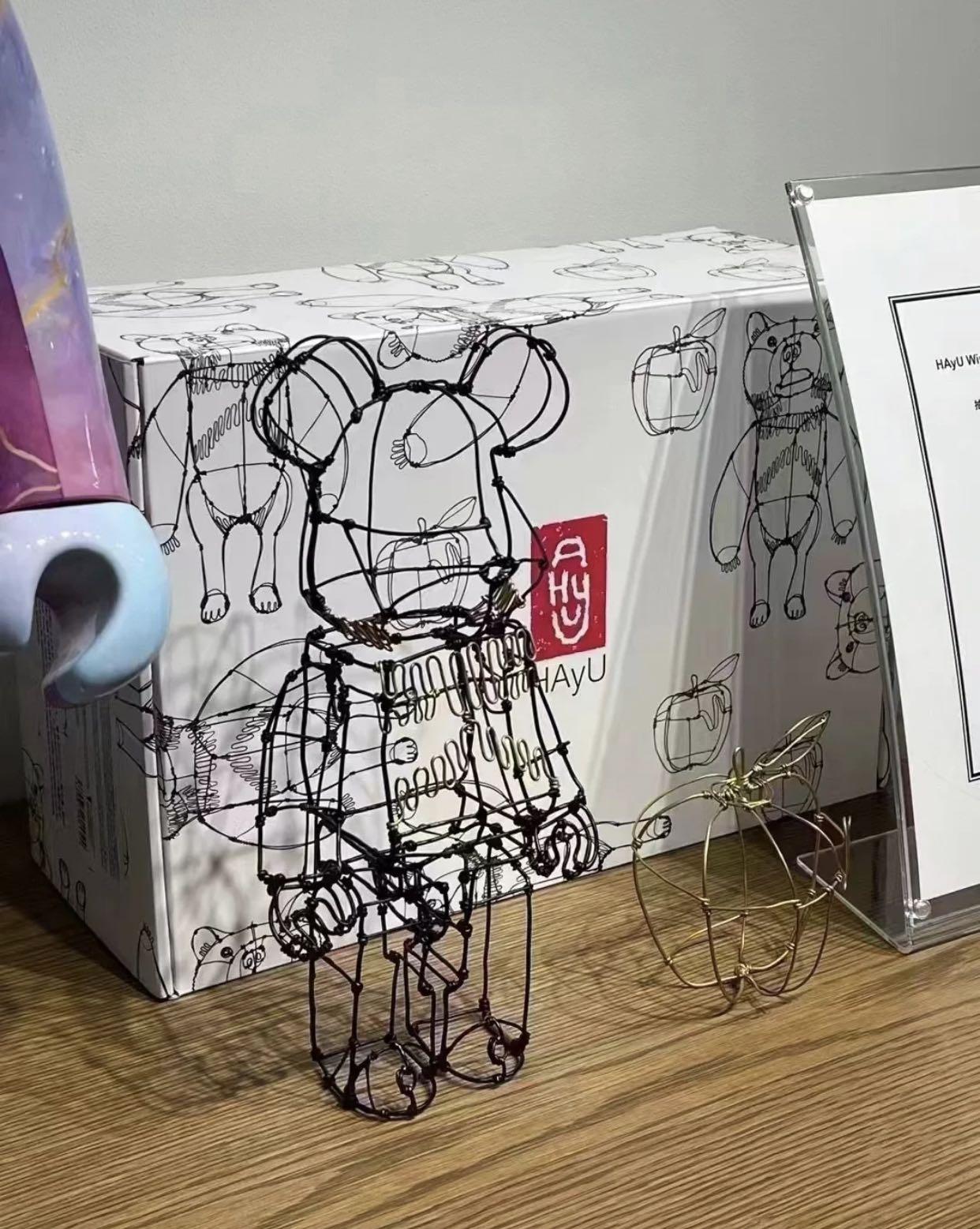 [Preorder]Bearbrick HayU Wire with Apple 400%