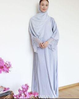 [RENT] Pleated Lace Abaya with Rhinestones #SayaJual