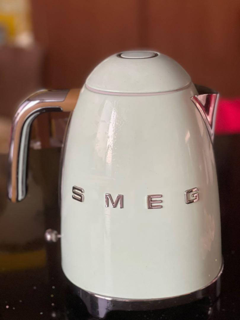 Smeg kettle broken perfect for photography display