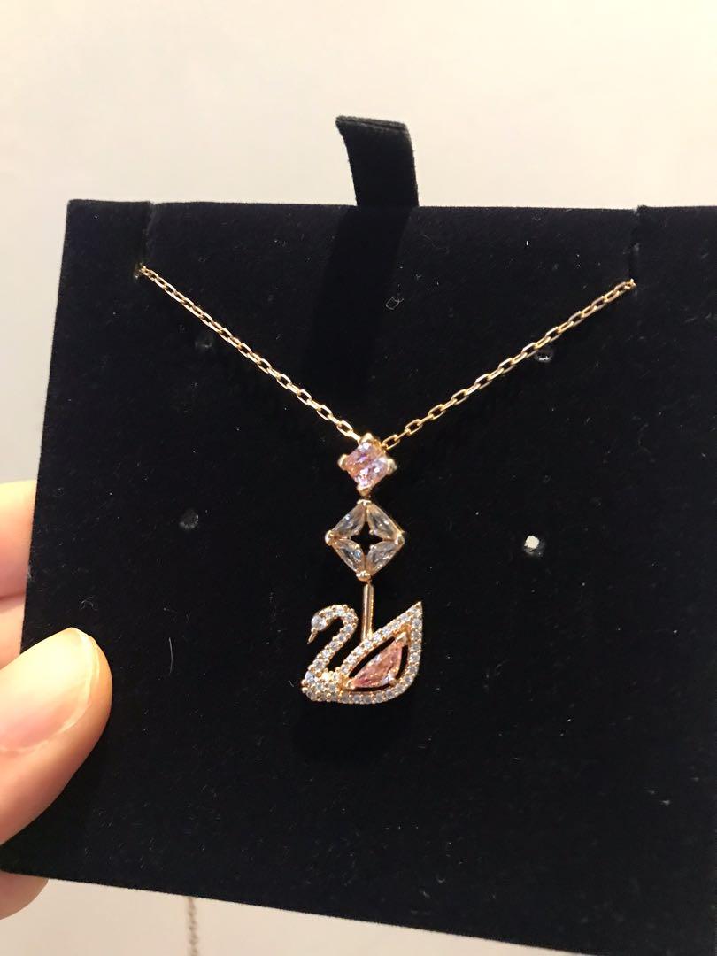 送禮自用Swarovski Dazzling Swan Y 