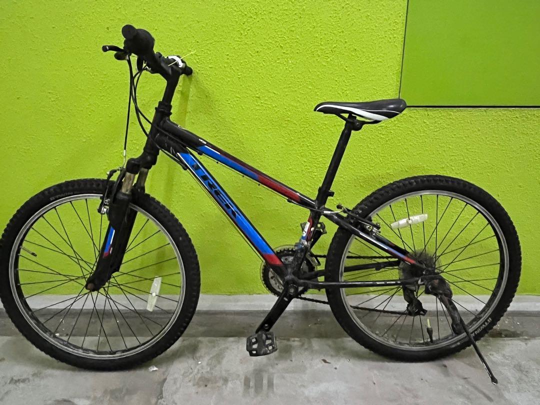 Trek youth mountain bike MT220, Sports 