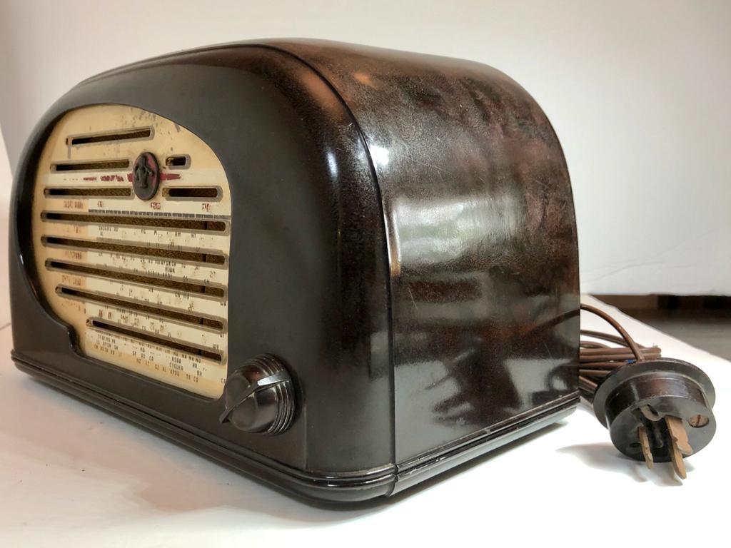 Vintage Radio 1940s Australia Made, Hobbies & Toys, Memorabilia