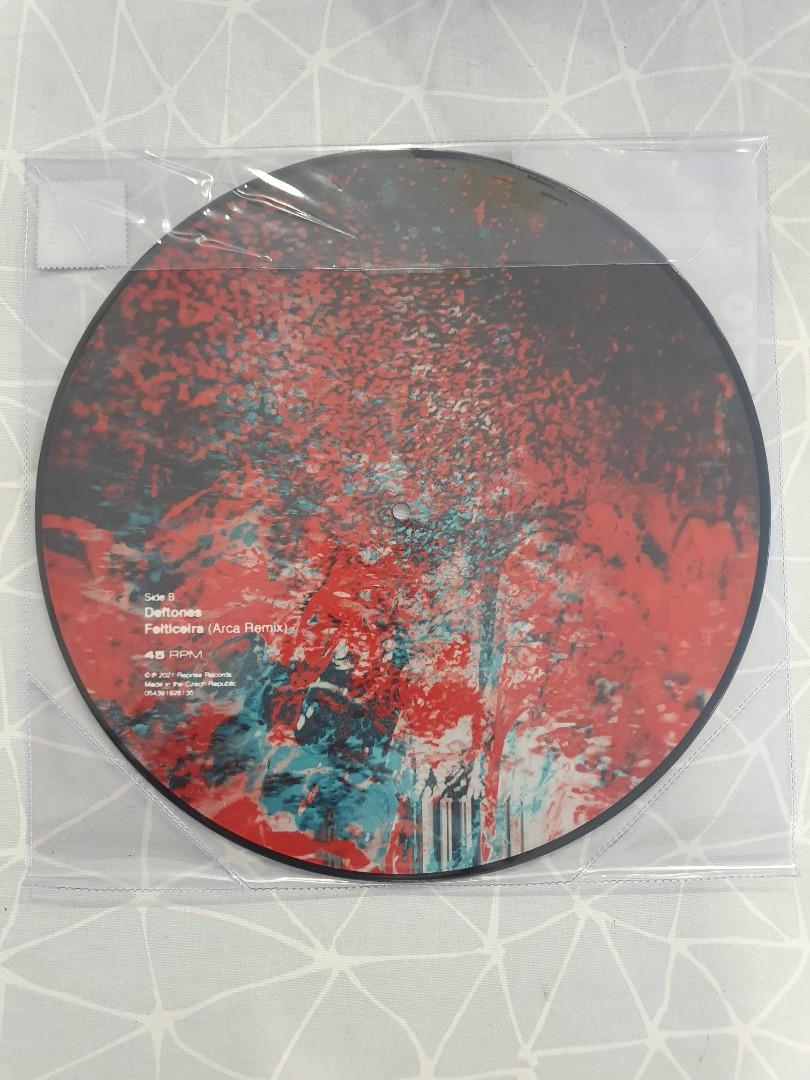 Vinyl Record: Deftones - Digital Bath (Telefon Tel Aviv Version) /  Feiticeira (Arca Remix) RSD 2021 Drop 1 [Genre: Electronic / Alternative  Metal / Experimental Rock], Hobbies & Toys, Music & Media, Vinyls on  Carousell