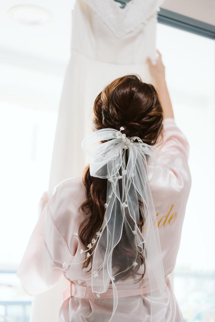 Wedding Essentials (Category: Occasions & Party Supplies) located in Singapore. Submitted by candycanes (Listing ID 1159638449, Image 1). Description: Items for sale have only been used during wedding day! 1. Red Cloth for hanging at door: $8 2. Bride Robe XL: $4 3. Hair Acc Ribbon: $5 Meetup: Bukit Timah/Bukit Panjang area Delivery: Add $3.20 for Speedpost registered mail.