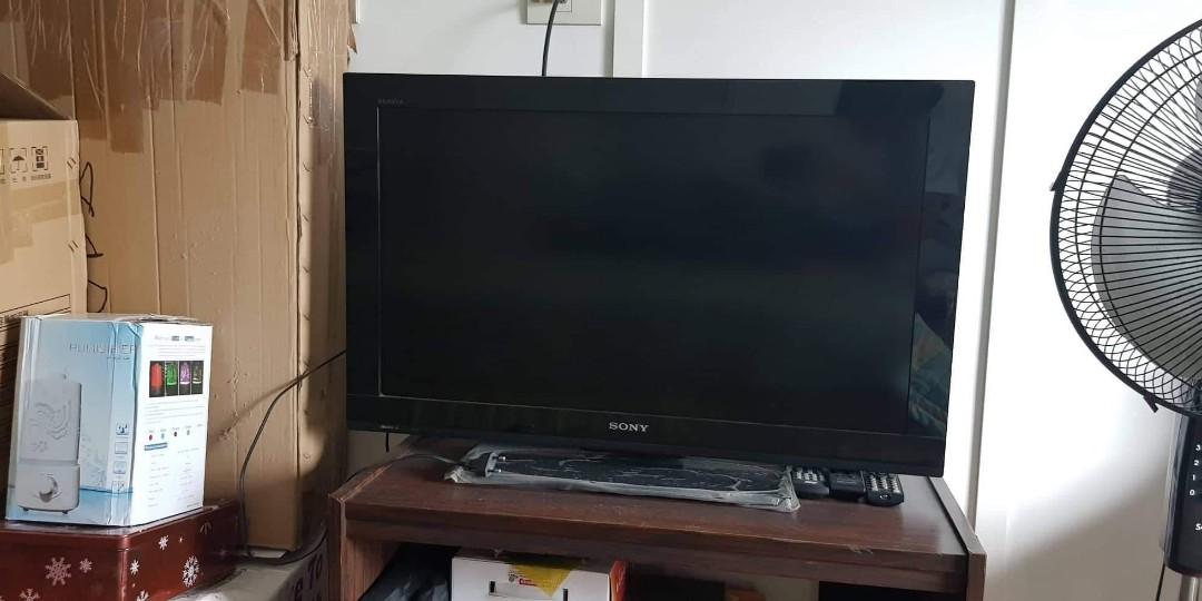32 in LCD TV (Category: TV) located in Marikina City. Submitted by jesus1smysavi0r (Listing ID 1164055833, Image 1). Description: 2 sets Panasonic and Sony No issues Get the 2 for 7999!.