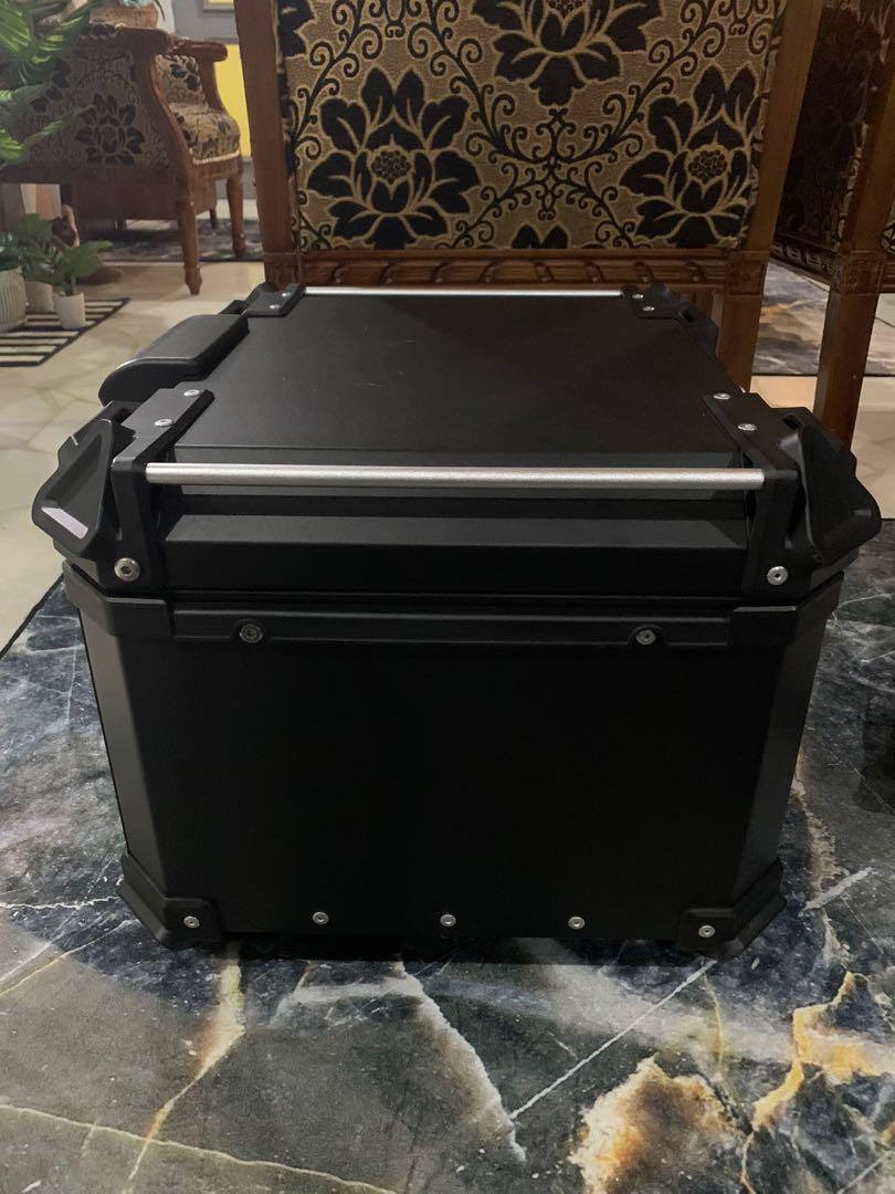 55l top box for sale !!, Motorcycles, Motorcycle Accessories on Carousell